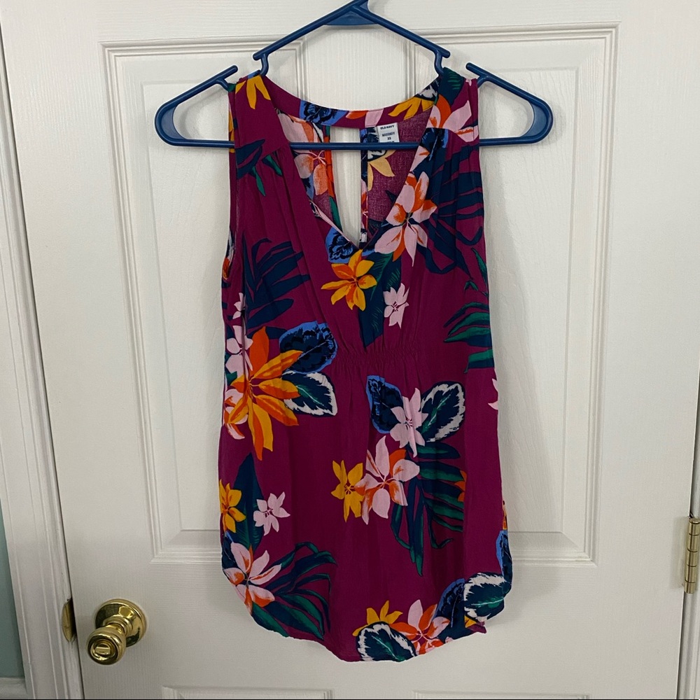 Old Navy floral maternity shirt